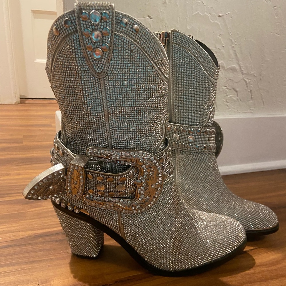 Dolls Kill Icy Sheriff Rhinestone Cowboy boots!